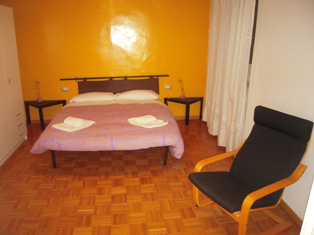 Bed And Breakfast Al Viale Papa Giovanni Bergamo Exterior foto
